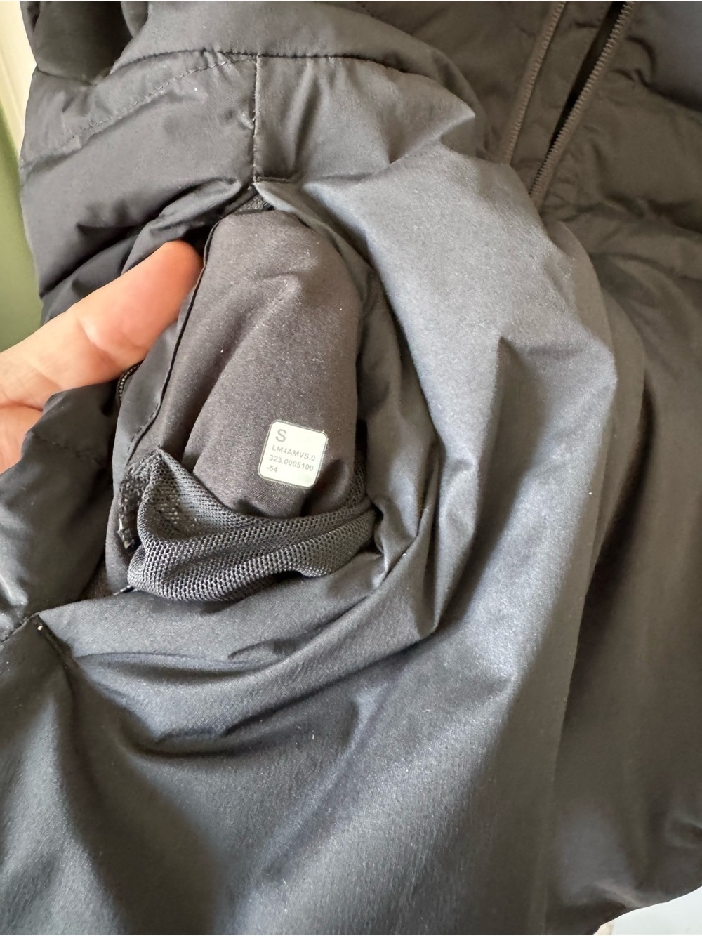 Mens Lululemon Down For It All Hoodie Size Small Like Brand New Black Jacket - Picture 15 of 16